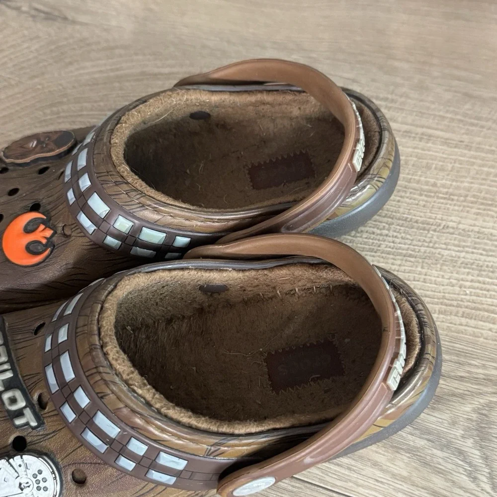 Crocs Star‎ Wars Chewbacca Copilot Clogs Kids J1 Youth Brown Limited Edition